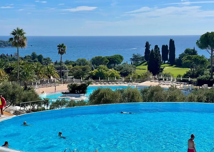 Cap Esterel Vue * Saint-Raphael (Var)